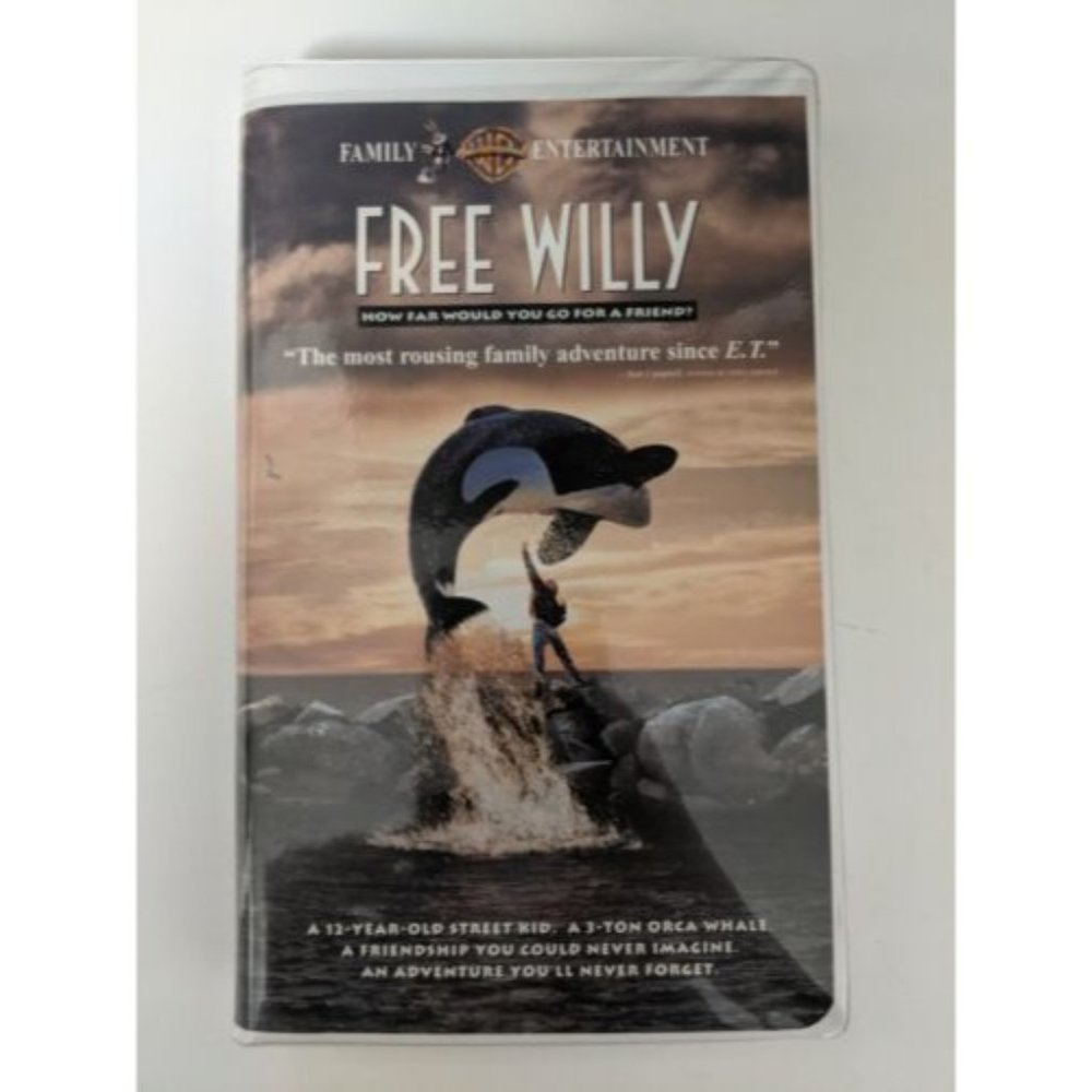 Free Willy (VHS, 1993, Clamshell)